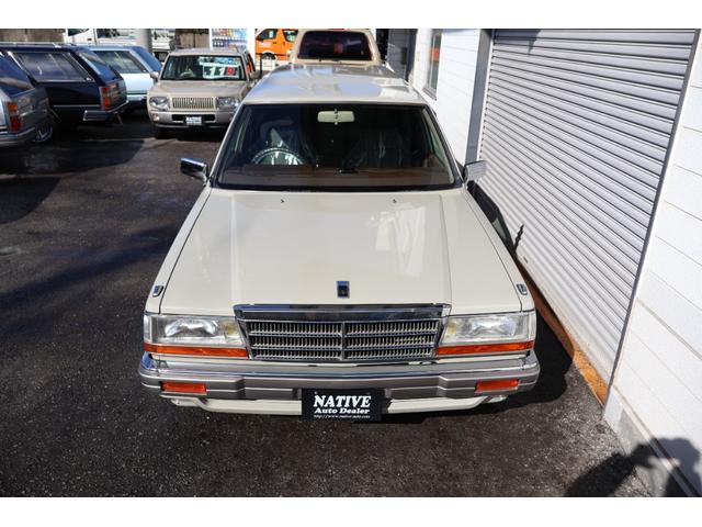 グロリアワゴン SGL サーフスタイル 新品VENPLAホイールキャップ 新品ホワイトリボンタイヤ LEDヘッドライト サンドベージュNewペイント タイミングベルト交換済み(12枚目)