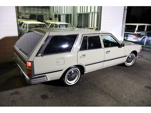 グロリアワゴン SGL サーフスタイル 新品VENPLAホイールキャップ 新品ホワイトリボンタイヤ LEDヘッドライト サンドベージュNewペイント タイミングベルト交換済み(40枚目)