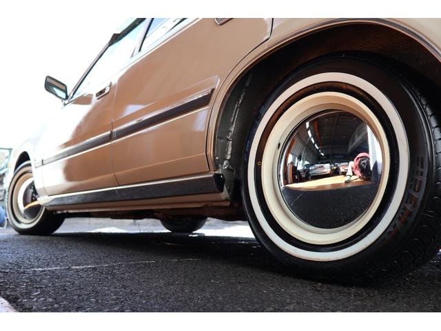 グロリアワゴン SGL サーフスタイル 新品VENPLAホイールキャップ 新品ホワイトリボンタイヤ LEDヘッドライト サンドベージュNewペイント タイミングベルト交換済み(53枚目)