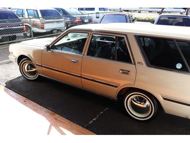 グロリアワゴン SGL サーフスタイル 新品VENPLAホイールキャップ 新品ホワイトリボンタイヤ LEDヘッドライト サンドベージュNewペイント タイミングベルト交換済み(56枚目)