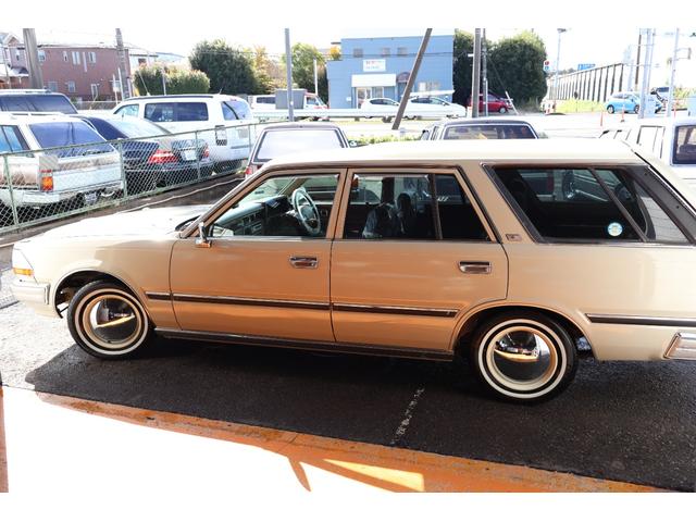 グロリアワゴン SGL サーフスタイル 新品VENPLAホイールキャップ 新品ホワイトリボンタイヤ LEDヘッドライト サンドベージュNewペイント タイミングベルト交換済み(57枚目)