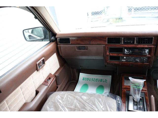 セドリックワゴン SGL サーフスタイル アイアンバンパー LEDヘッドライト 新品クリアバンパーマーカー 新品デイトナクローム 新品BFグッドリッジホワイトレター タイミングベルト交換済み(19枚目)