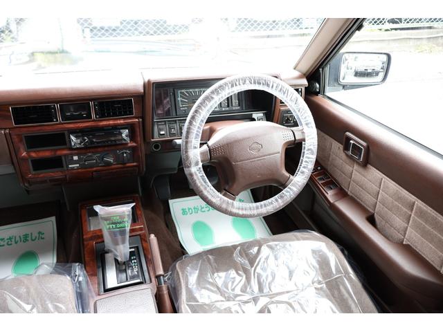 セドリックワゴン SGL サーフスタイル アイアンバンパー LEDヘッドライト 新品クリアバンパーマーカー 新品デイトナクローム 新品BFグッドリッジホワイトレター タイミングベルト交換済み(20枚目)