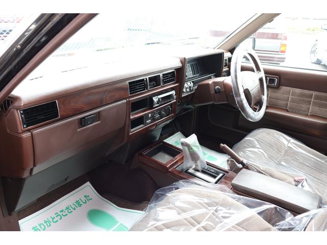 セドリックワゴン SGL サーフスタイル アイアンバンパー LEDヘッドライト 新品クリアバンパーマーカー 新品デイトナクローム 新品BFグッドリッジホワイトレター タイミングベルト交換済み(21枚目)