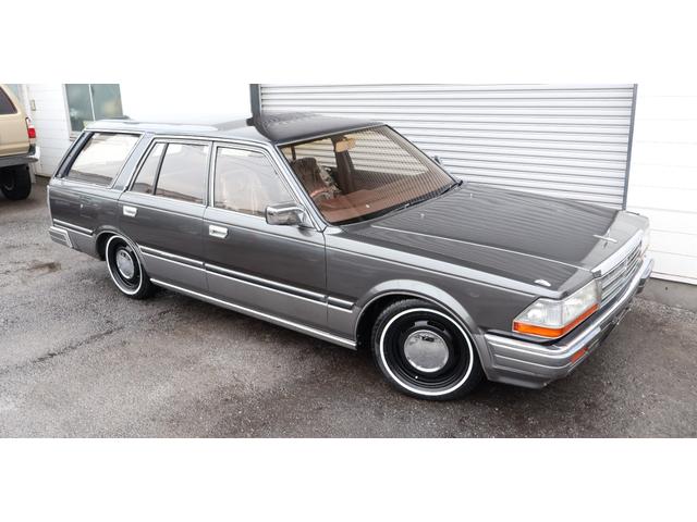 グロリアワゴン ＳＧＬ　サーフスタイル　新品ＮｅｏＭｏｏｎ１４ｉｎ　新品ホワイトリボンタイヤ　ＬＥＤヘッドライト　ウッドステアリング　ローダウン　タイミングベルト交換済み（11枚目）