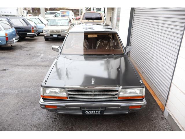 グロリアワゴン ＳＧＬ　サーフスタイル　新品ＮｅｏＭｏｏｎ１４ｉｎ　新品ホワイトリボンタイヤ　ＬＥＤヘッドライト　ウッドステアリング　ローダウン　タイミングベルト交換済み（12枚目）