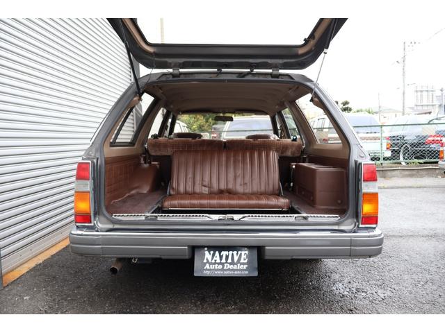 グロリアワゴン ＳＧＬ　サーフスタイル　新品ＮｅｏＭｏｏｎ１４ｉｎ　新品ホワイトリボンタイヤ　ＬＥＤヘッドライト　ウッドステアリング　ローダウン　タイミングベルト交換済み（16枚目）