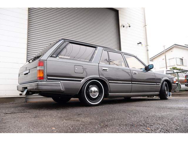 グロリアワゴン ＳＧＬ　サーフスタイル　新品ＮｅｏＭｏｏｎ１４ｉｎ　新品ホワイトリボンタイヤ　ＬＥＤヘッドライト　ウッドステアリング　ローダウン　タイミングベルト交換済み（23枚目）