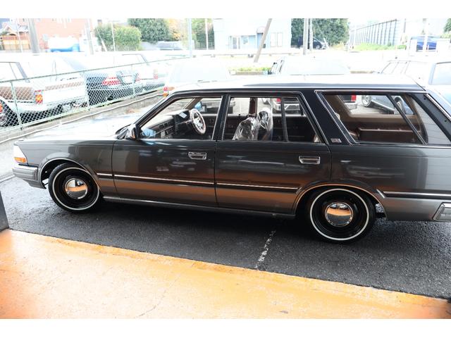 グロリアワゴン ＳＧＬ　サーフスタイル　新品ＮｅｏＭｏｏｎ１４ｉｎ　新品ホワイトリボンタイヤ　ＬＥＤヘッドライト　ウッドステアリング　ローダウン　タイミングベルト交換済み（52枚目）