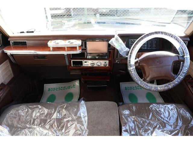 グロリアワゴン ＳＧＬリミテッド　サーフスタイル　ベンチシート　コラムオートマ　ウッドデカール　　新品ＮｅｏＭｏｏｎ　新品ホワイトリボンタイヤ　ＬＥＤヘッドライト　インダッシュＨＤＤナビ地デジ　ＥＴＣ　タイミングベルト交換済み（3枚目）