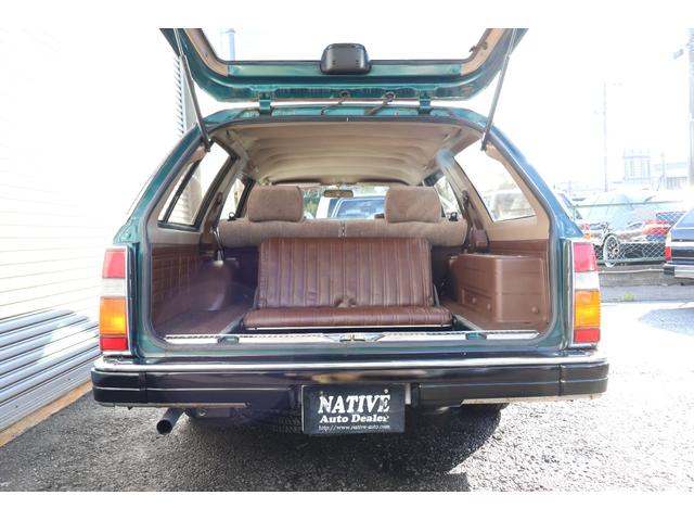 グロリアワゴン ＳＧＬリミテッド　サーフスタイル　ベンチシート　コラムオートマ　ウッドデカール　　新品ＮｅｏＭｏｏｎ　新品ホワイトリボンタイヤ　ＬＥＤヘッドライト　インダッシュＨＤＤナビ地デジ　ＥＴＣ　タイミングベルト交換済み（16枚目）