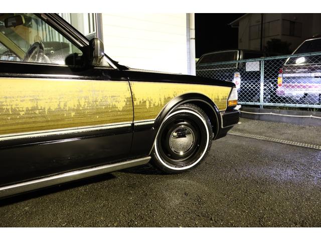 グロリアワゴン ＳＧＬリミテッド　サーフスタイル　ベンチシート　コラムオートマ　ウッドデカール　　新品ＮｅｏＭｏｏｎ　新品ホワイトリボンタイヤ　ＬＥＤヘッドライト　インダッシュＨＤＤナビ地デジ　ＥＴＣ　タイミングベルト交換済み（42枚目）