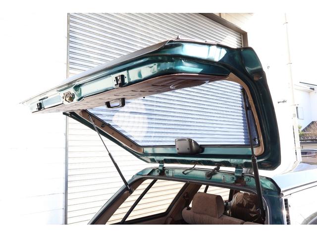 グロリアワゴン ＳＧＬリミテッド　サーフスタイル　ベンチシート　コラムオートマ　ウッドデカール　　新品ＮｅｏＭｏｏｎ　新品ホワイトリボンタイヤ　ＬＥＤヘッドライト　インダッシュＨＤＤナビ地デジ　ＥＴＣ　タイミングベルト交換済み（56枚目）