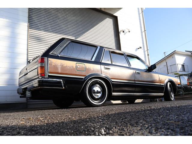 グロリアワゴン ＳＧＬリミテッド　サーフスタイル　ベンチシート　コラムオートマ　ウッドデカール　　新品ＮｅｏＭｏｏｎ　新品ホワイトリボンタイヤ　ＬＥＤヘッドライト　インダッシュＨＤＤナビ地デジ　ＥＴＣ　タイミングベルト交換済み（61枚目）