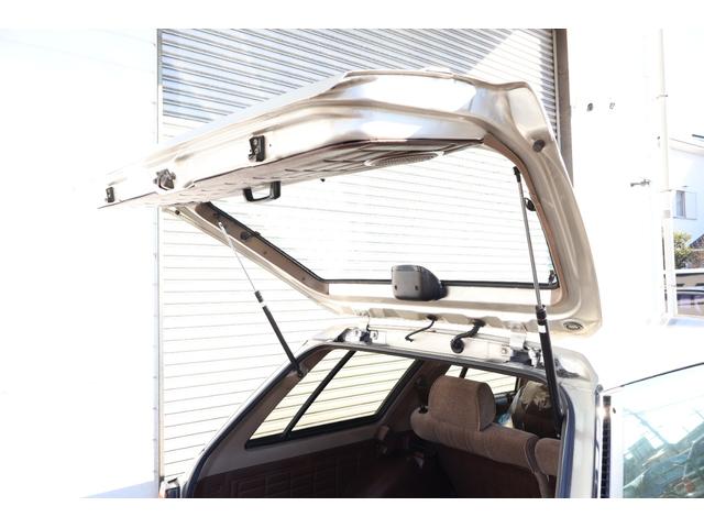 セドリックワゴン ＳＧＬリミテッド　サーフスタイル　ベンチシート　コラムオートマ　新品ＮｅｏＭｏｏｎ１５ｉｎ　新品ホワイトリボンタイヤ　ＬＥＤヘッドライト　ＥＴＣ　最終モデル　タイミングベルト交換済み（56枚目）