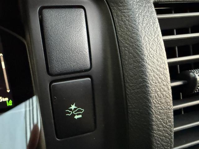 ハイエースバン ロングスーパーGL 登録済未使用車 アースカラーパッケージ 両側パワースライドドア パノラミックビューモニター デジタルインナーミラー LEDヘッドライト 20周年記念スカッフプレート 助手席エアバッグ付 スマートキー(16枚目)