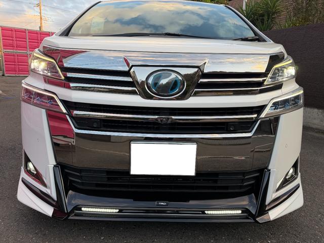 ヴェルファイアハイブリッド エグゼクティブラウンジ　法人１オーナー　ＴＲＤエアロ　ツインムーンルーフ　ナビＴＶ　ＪＢＬプレミアムサウンド　パノラミックビューモニター　デジタルインナーミラー　リヤエンターテイメント　ＥＴＣ　ＴＲＤ足回り　１９インチＡＷ（5枚目）