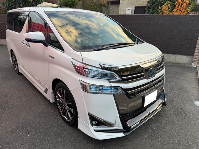 ヴェルファイアハイブリッド エグゼクティブラウンジ　法人１オーナー　ＴＲＤエアロ　ツインムーンルーフ　ナビＴＶ　ＪＢＬプレミアムサウンド　パノラミックビューモニター　デジタルインナーミラー　リヤエンターテイメント　ＥＴＣ　ＴＲＤ足回り　１９インチＡＷ（9枚目）