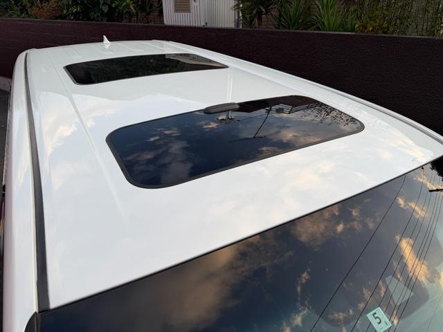 ヴェルファイアハイブリッド エグゼクティブラウンジ　法人１オーナー　ＴＲＤエアロ　ツインムーンルーフ　ナビＴＶ　ＪＢＬプレミアムサウンド　パノラミックビューモニター　デジタルインナーミラー　リヤエンターテイメント　ＥＴＣ　ＴＲＤ足回り　１９インチＡＷ（14枚目）