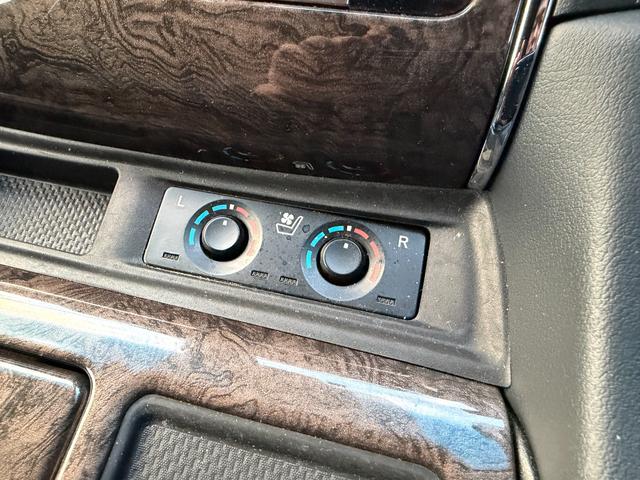 ヴェルファイアハイブリッド エグゼクティブラウンジ　法人１オーナー　ＴＲＤエアロ　ツインムーンルーフ　ナビＴＶ　ＪＢＬプレミアムサウンド　パノラミックビューモニター　デジタルインナーミラー　リヤエンターテイメント　ＥＴＣ　ＴＲＤ足回り　１９インチＡＷ（27枚目）