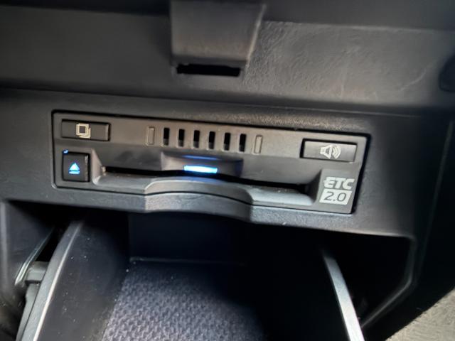 ヴェルファイアハイブリッド エグゼクティブラウンジ　法人１オーナー　ＴＲＤエアロ　ツインムーンルーフ　ナビＴＶ　ＪＢＬプレミアムサウンド　パノラミックビューモニター　デジタルインナーミラー　リヤエンターテイメント　ＥＴＣ　ＴＲＤ足回り　１９インチＡＷ（28枚目）