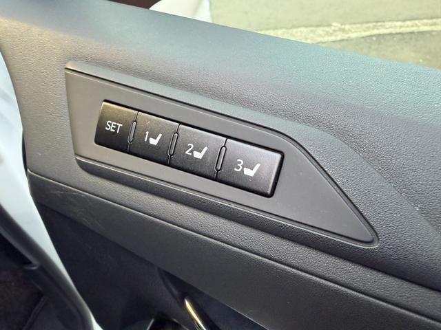 ヴェルファイアハイブリッド エグゼクティブラウンジ　法人１オーナー　ＴＲＤエアロ　ツインムーンルーフ　ナビＴＶ　ＪＢＬプレミアムサウンド　パノラミックビューモニター　デジタルインナーミラー　リヤエンターテイメント　ＥＴＣ　ＴＲＤ足回り　１９インチＡＷ（31枚目）