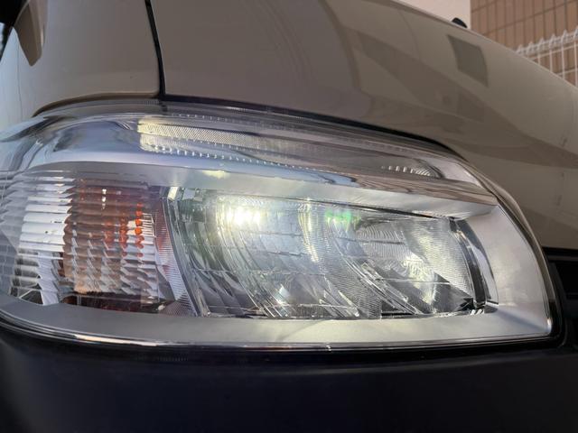 タウンエースバン ＧＬ　トヨタモビリティ神奈川キャンパーアルトピアーノ　買取直販　１オーナー　走行充電　サブバッテリー　５００Ｗインバーター　冷凍冷蔵庫　ベッド　テーブル　１０インチナビＴＶ　Ｂカメラ　ＥＴＣ　ＬＥＤライト（6枚目）