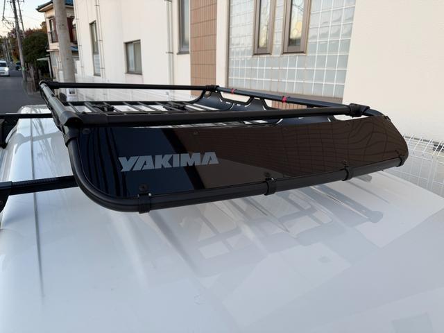 タウンエースバン ＧＬ　トヨタモビリティ神奈川キャンパーアルトピアーノ　買取直販　１オーナー　走行充電　サブバッテリー　５００Ｗインバーター　冷凍冷蔵庫　ベッド　テーブル　１０インチナビＴＶ　Ｂカメラ　ＥＴＣ　ＬＥＤライト（7枚目）