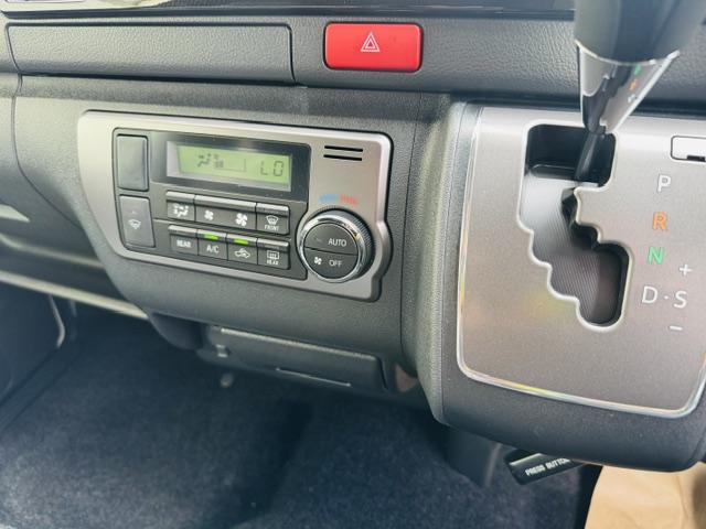 ハイエースバン ロングスーパーＧＬ　ダークプライムＳ　登録済み未使用車　４ＷＤ　特別仕様車　高出力エンジン　専用ショックアブソーバー　専用内装　パノラミックビューモニター　デジタルインナーミラー　寒冷地仕様　ＬＥＤヘッドライト　両側パワスラ（11枚目）