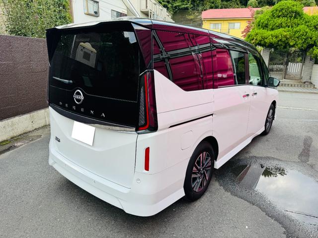 セレナ ハイウェイスターV 12.3インチNCナビTV 11インチ後席モニター アラウンドビューモニター インテリジェントルームミラー プロパイロット ETC2.0 ドライブレコーダー LEDヘッドライト 両側パワースライドドア(8枚目)