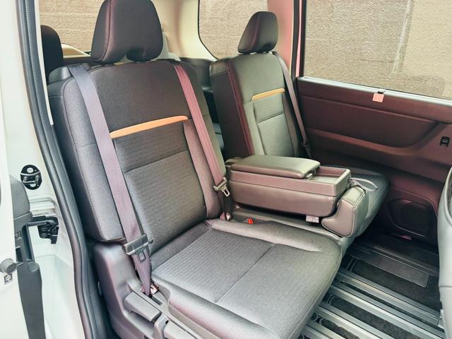 セレナ ハイウェイスターV 12.3インチNCナビTV 11インチ後席モニター アラウンドビューモニター インテリジェントルームミラー プロパイロット ETC2.0 ドライブレコーダー LEDヘッドライト 両側パワースライドドア(31枚目)