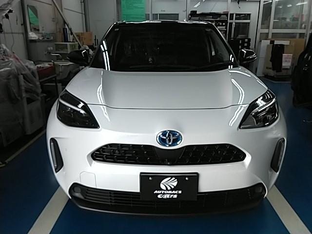 ヤリスクロス ハイブリッドＺ　ワンオーナー　キーレス　フルセグ　ナビ＆ＴＶ　１８アルミホイール　アイドリングストップ　エアバッグ　オートマ　フル装備　助手席エアバッグ　ＥＴＣ　バックカメラ　スマートキー　横滑り防止機能（4枚目）