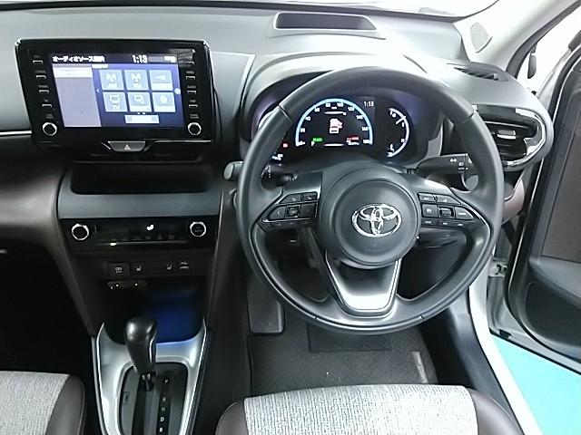 ヤリスクロス ハイブリッドＺ　ワンオーナー　キーレス　フルセグ　ナビ＆ＴＶ　１８アルミホイール　アイドリングストップ　エアバッグ　オートマ　フル装備　助手席エアバッグ　ＥＴＣ　バックカメラ　スマートキー　横滑り防止機能（7枚目）