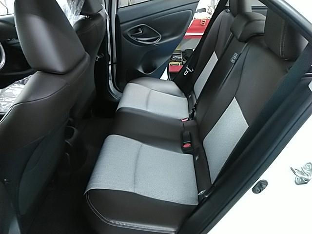 ヤリスクロス ハイブリッドＺ　ワンオーナー　キーレス　フルセグ　ナビ＆ＴＶ　１８アルミホイール　アイドリングストップ　エアバッグ　オートマ　フル装備　助手席エアバッグ　ＥＴＣ　バックカメラ　スマートキー　横滑り防止機能（12枚目）