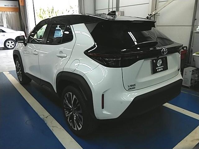 ヤリスクロス ハイブリッドＺ　ワンオーナー　キーレス　フルセグ　ナビ＆ＴＶ　１８アルミホイール　アイドリングストップ　エアバッグ　オートマ　フル装備　助手席エアバッグ　ＥＴＣ　バックカメラ　スマートキー　横滑り防止機能（17枚目）