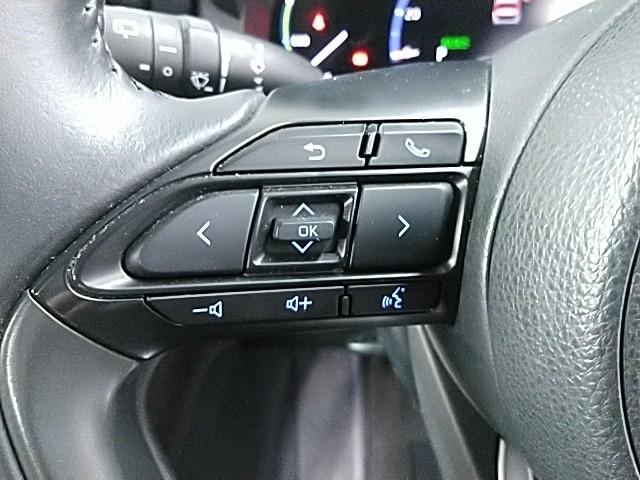 ヤリスクロス ハイブリッドＺ　ワンオーナー　キーレス　フルセグ　ナビ＆ＴＶ　１８アルミホイール　アイドリングストップ　エアバッグ　オートマ　フル装備　助手席エアバッグ　ＥＴＣ　バックカメラ　スマートキー　横滑り防止機能（20枚目）