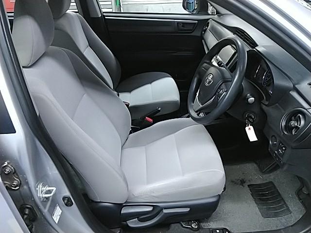 カローラアクシオ ハイブリッド キーレス ワンセグ ナビ&TV アイドリングストップ エアバッグ オートマ ディーラー車 フル装備 助手席エアバッグ 衝突被害軽減システム ETC バックカメラ(9枚目)