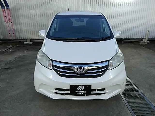 フリード G ジャストセレクション ワンオーナー キーレス フルセグ ナビ&TV エアバッグ オートマ フル装備 助手席エアバッグ HIDヘッドライト ETC バックカメラ スマートキー(4枚目)