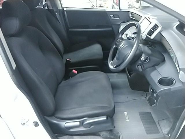 フリード G ジャストセレクション ワンオーナー キーレス フルセグ ナビ&TV エアバッグ オートマ フル装備 助手席エアバッグ HIDヘッドライト ETC バックカメラ スマートキー(9枚目)