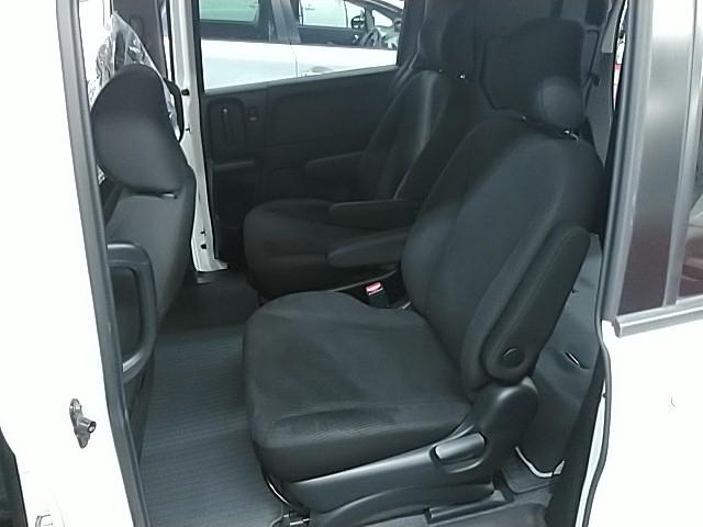 フリード G ジャストセレクション ワンオーナー キーレス フルセグ ナビ&TV エアバッグ オートマ フル装備 助手席エアバッグ HIDヘッドライト ETC バックカメラ スマートキー(12枚目)