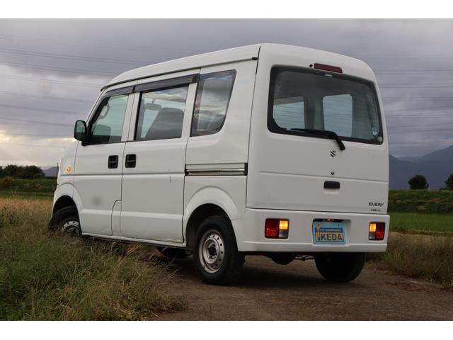 エブリイ ＰＡ　パートタイム４ＷＤ　５速マニュアル　夏冬タイヤセット　整備記録簿１５枚有　ワンオーナー（4枚目）