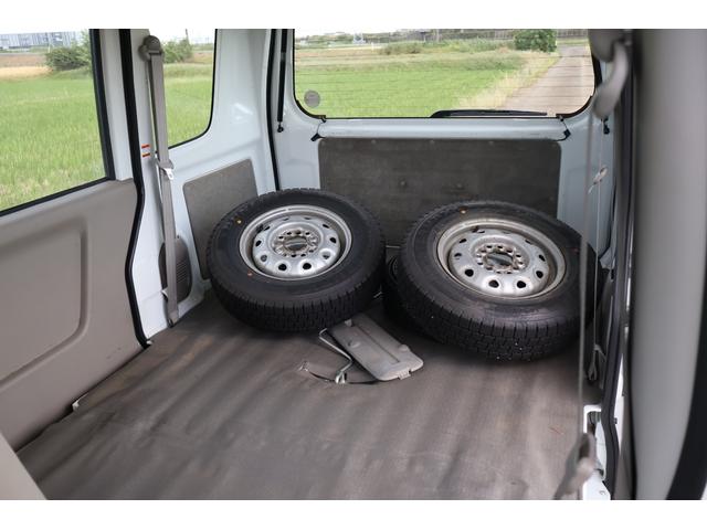 エブリイ ＰＡ　パートタイム４ＷＤ　５速マニュアル　夏冬タイヤセット　整備記録簿１５枚有　ワンオーナー（23枚目）
