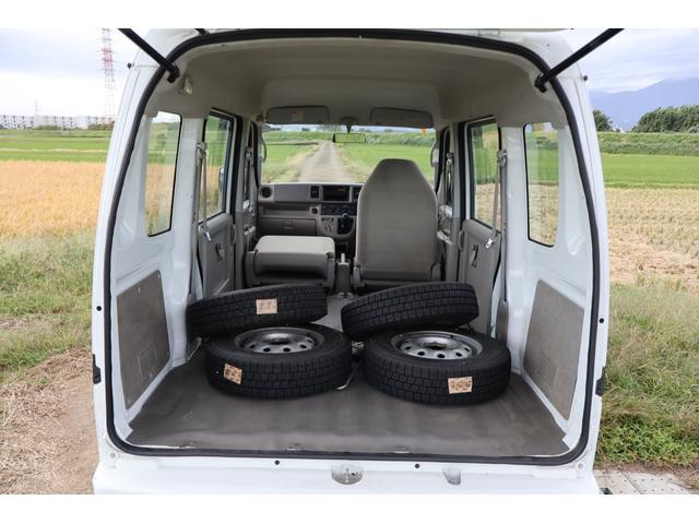 エブリイ ＰＡ　パートタイム４ＷＤ　５速マニュアル　夏冬タイヤセット　整備記録簿１５枚有　ワンオーナー（25枚目）