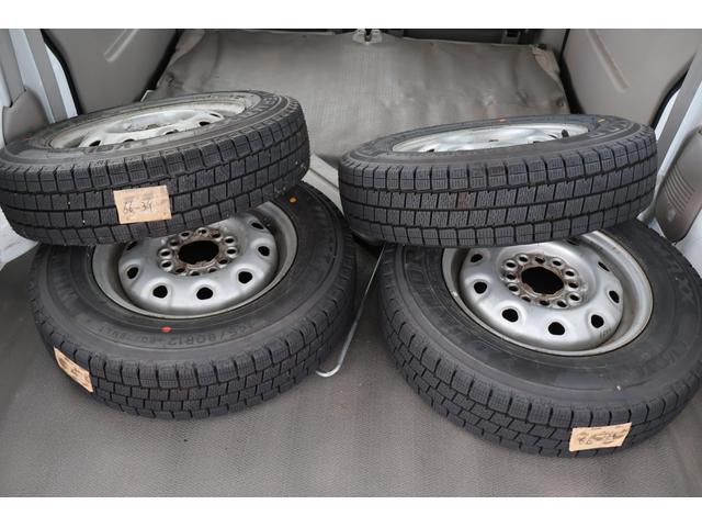 エブリイ ＰＡ　パートタイム４ＷＤ　５速マニュアル　夏冬タイヤセット　整備記録簿１５枚有　ワンオーナー（26枚目）