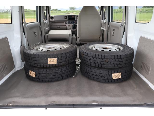 エブリイ ＰＡ　パートタイム４ＷＤ　５速マニュアル　夏冬タイヤセット　整備記録簿１５枚有　ワンオーナー（27枚目）