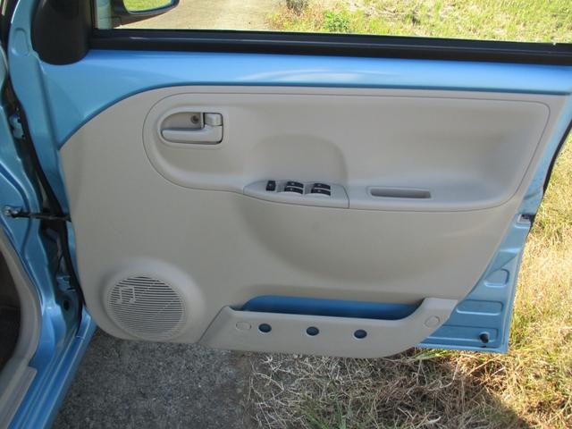 エッセ X 純正ナビ バックカメラ 走行8000km キーレス 電動格納ドアミラー オートエアコン ボディ同色アウターハンドル 4速オートマ(62枚目)