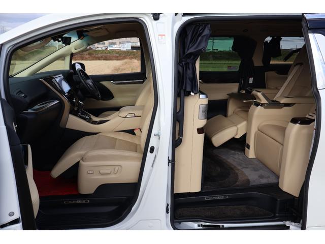 アルファード 3.5ロイヤルラウンジSP フルパーテーション 24インチ後席ディスプレイ JBLプレミアムサウンド リラクゼーションシステム エクストラキャビネット 冷蔵庫 置くだけ充電 調光ウインドゥ モデリスタフルエアロ(26枚目)