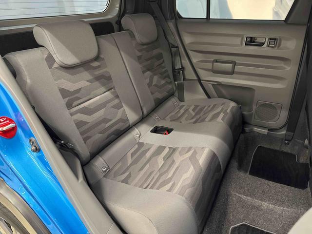 ご購入時の必要書類は、軽自動車ですと、住民票・お認印・（クレジットの場合は銀行お届印）・登録車の場合は、印鑑証明・実印・（クレジットの場合は銀行お届印）と購入申し込み金（ご相談下さい）が必要です。