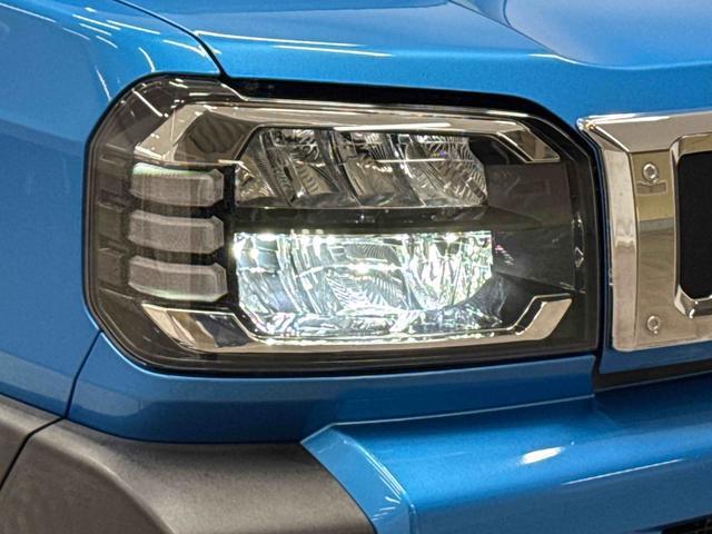 ＬＥＤヘッドランプも標準装備しております。夜間の視界も良好です。