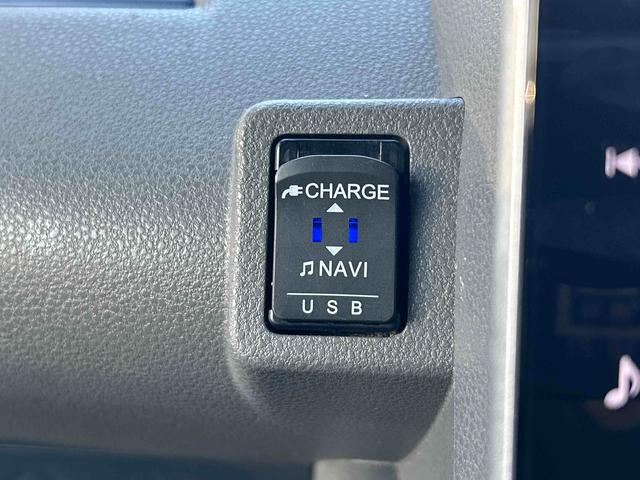 タント カスタムＲＳセレクション　ナビ　ＥＴＣ　ドラレコ　保証　まごころ保証　１年間・走行距離無制限付き　純正９インチナビ　ＥＴＣ車載器　ドライブレコーダー　キーフリーシステム　パノラマモニター　ＬＥＤヘッドランプ　両側電動スライドドア　シートバックテーブル（32枚目）